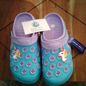 NWT Kids Pacific Dreams Clogs